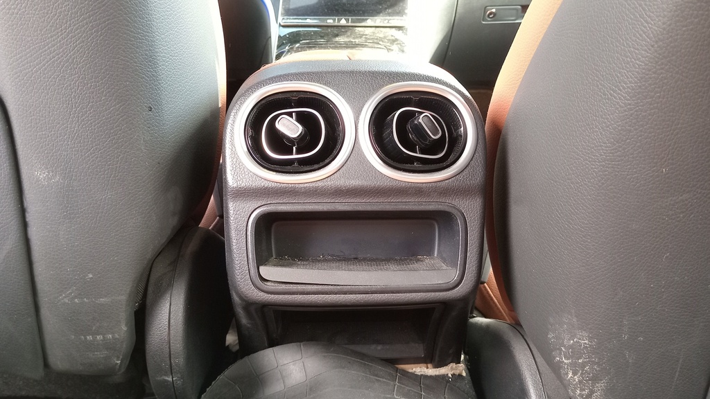 RR AC GRILL