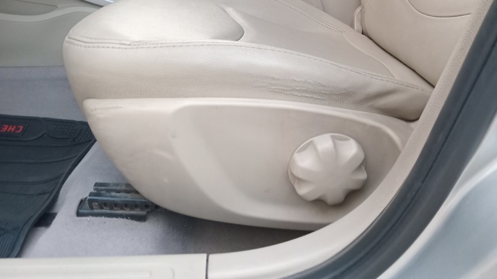 DRIVER SEAT SWITCHES