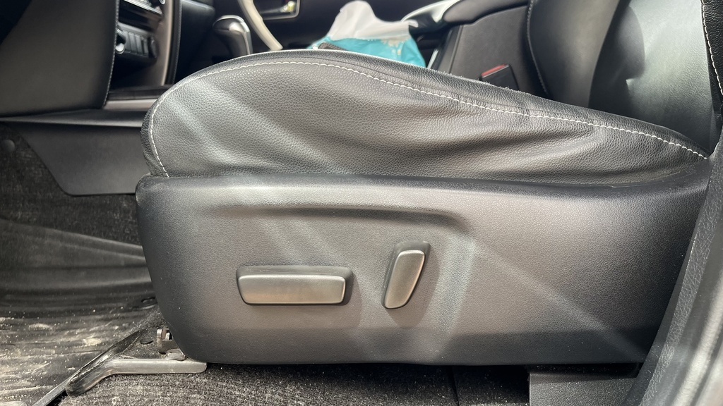 DRIVER SEAT SWITCHES