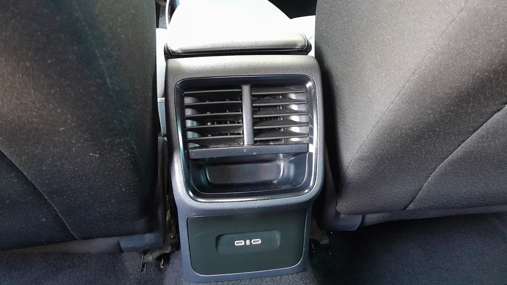 RR AC GRILL