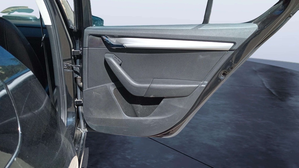 RR R DOOR