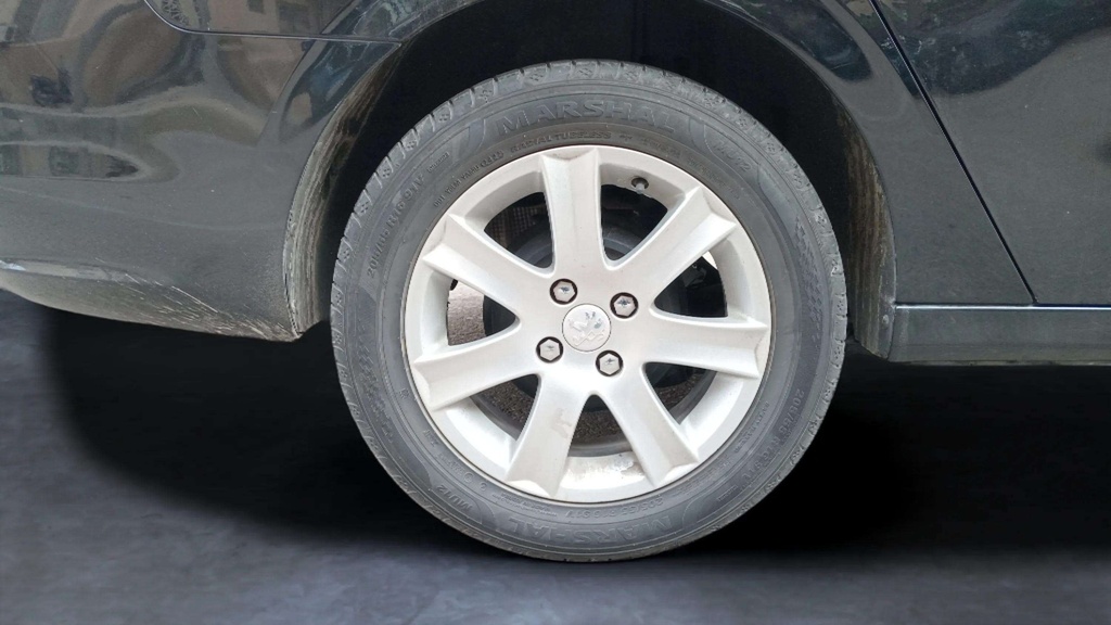 RR R TIRE