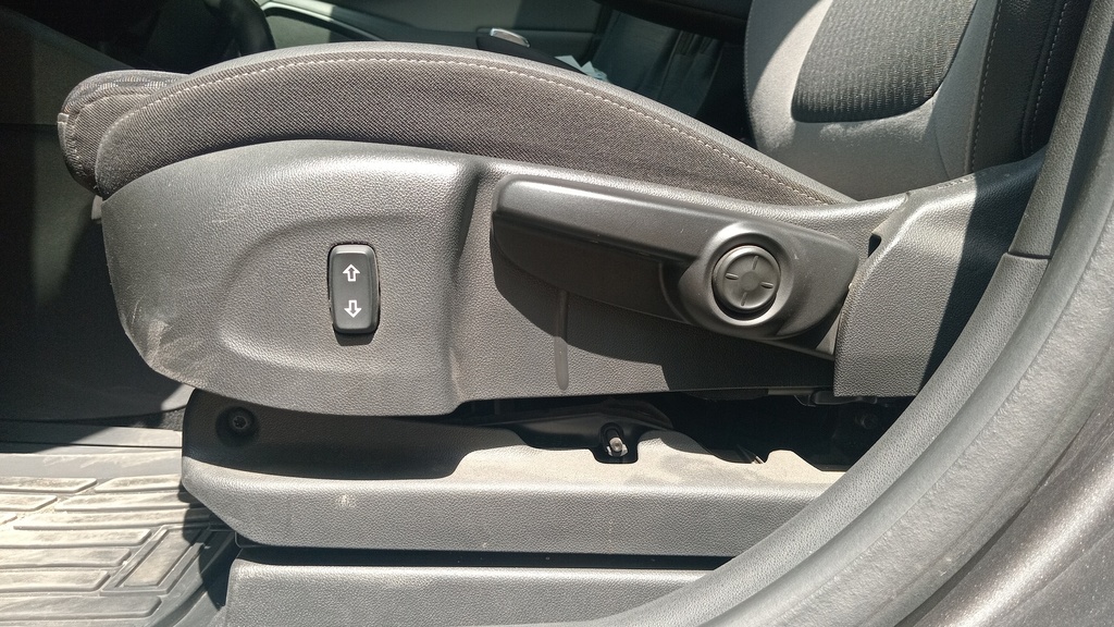 DRIVER SEAT SWITCHES