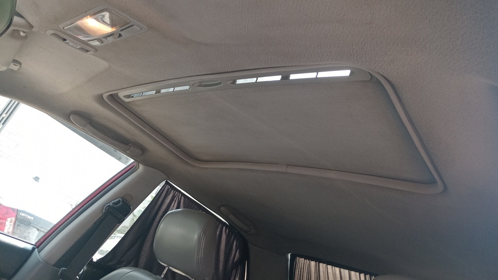 CAR ROOF MAT