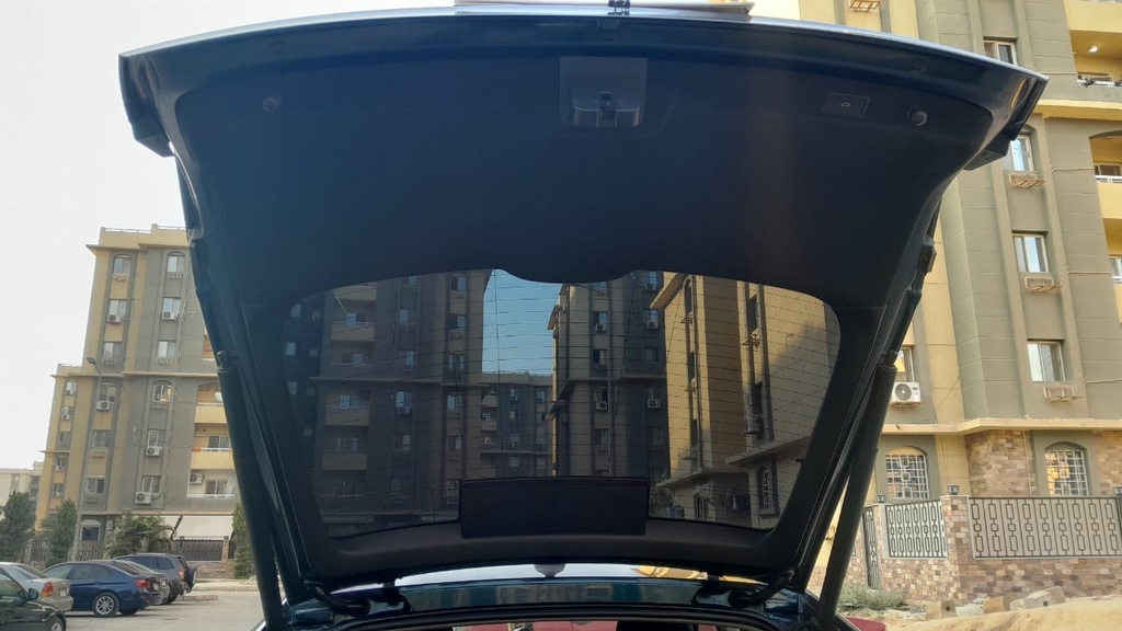 TRUNK HOOD