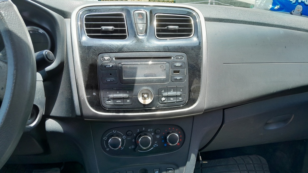 MULTIMEDIA SCREEN