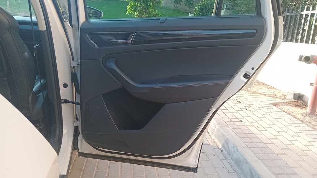 RR R DOOR
