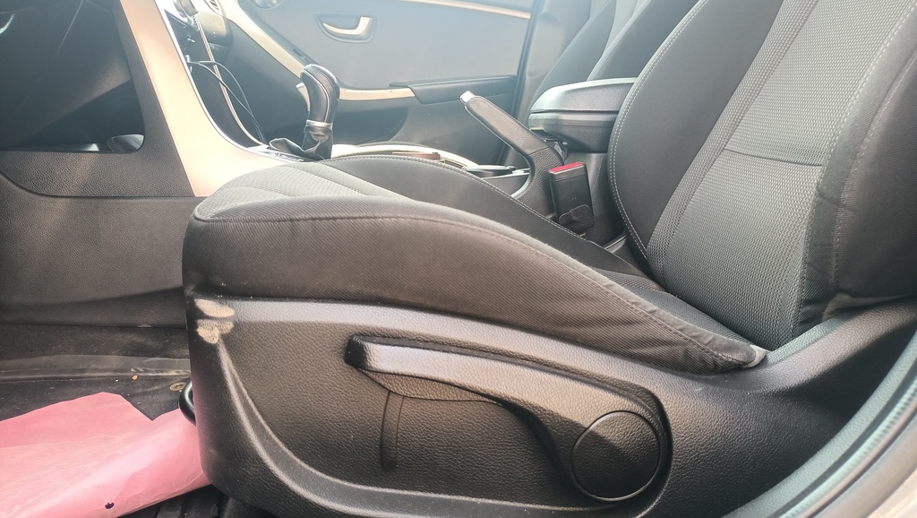 DRIVER SEAT SWITCHES
