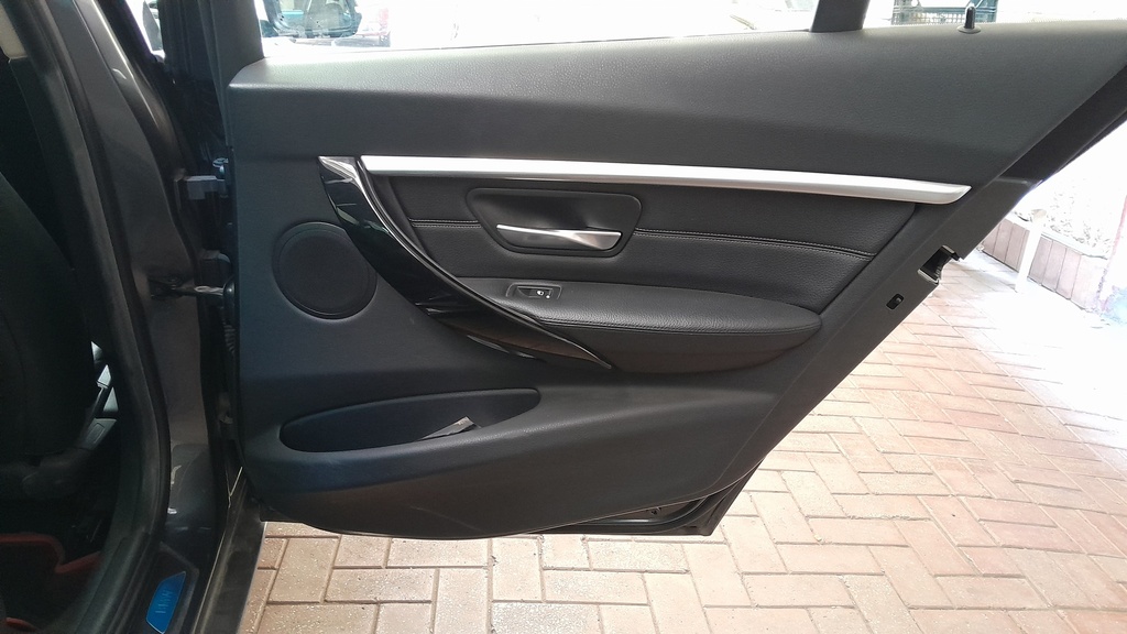 RR R DOOR
