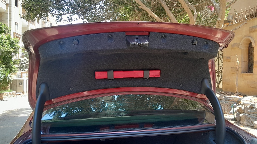 TRUNK HOOD