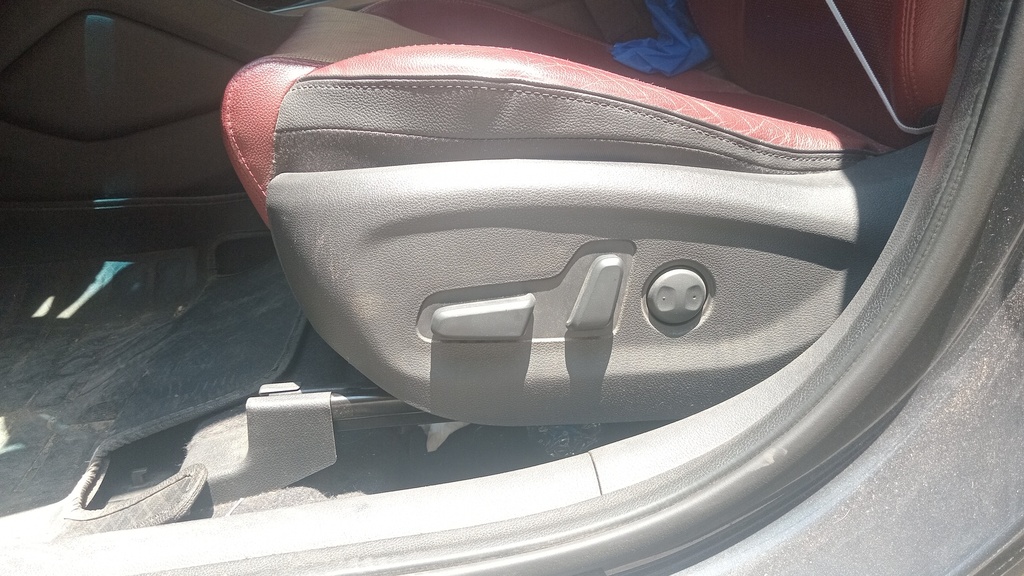 DRIVER SEAT SWITCHES
