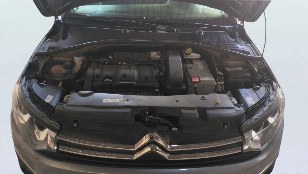 ENGINE COMPARTMENT