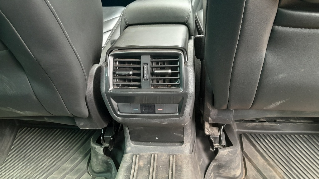 RR AC GRILL