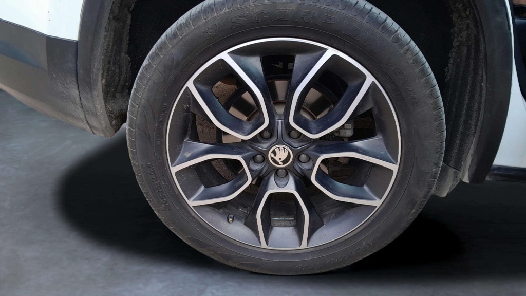 RR R TIRE