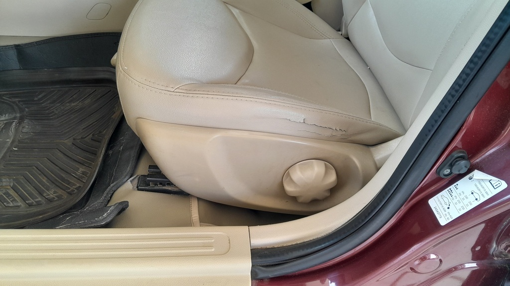 DRIVER SEAT SWITCHES