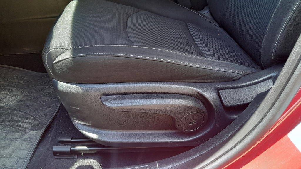 DRIVER SEAT SWITCHES
