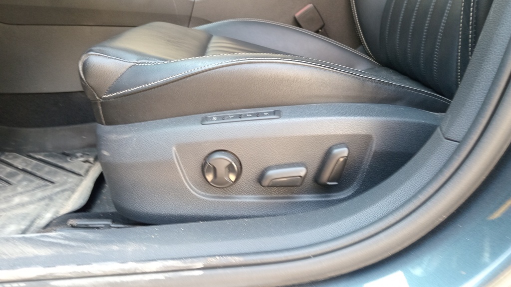 DRIVER SEAT SWITCHES