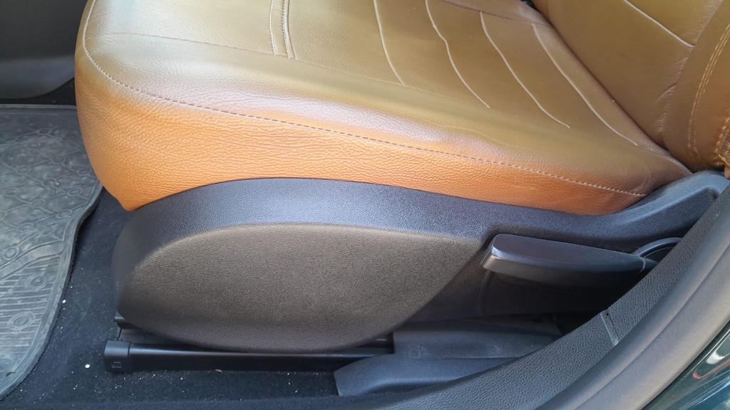 DRIVER SEAT SWITCHES