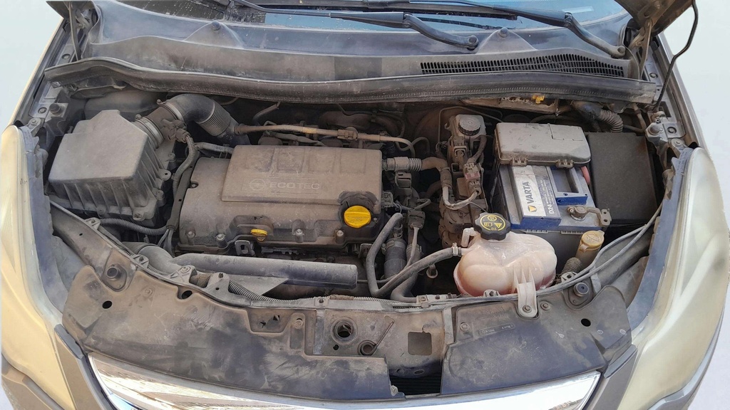 ENGINE COMPARTMENT