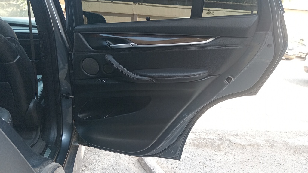 RR R DOOR