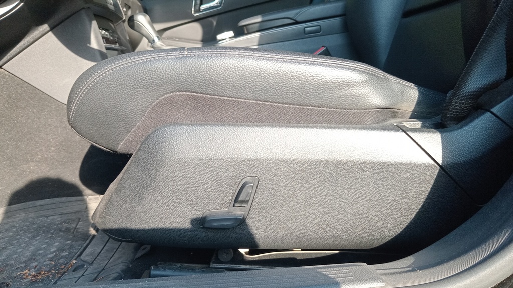 DRIVER SEAT SWITCHES
