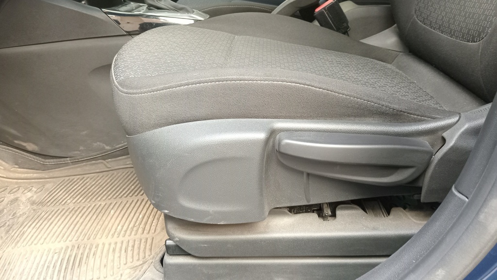 DRIVER SEAT SWITCHES