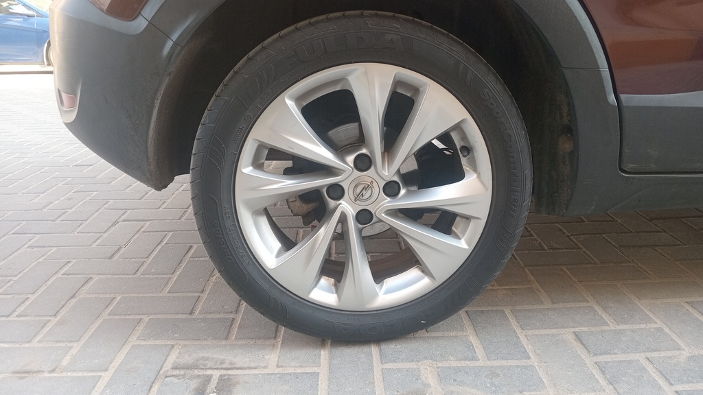 RR R TIRE