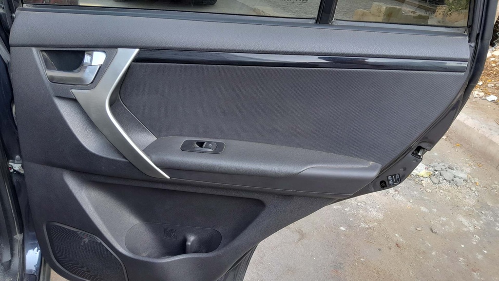 RR R DOOR