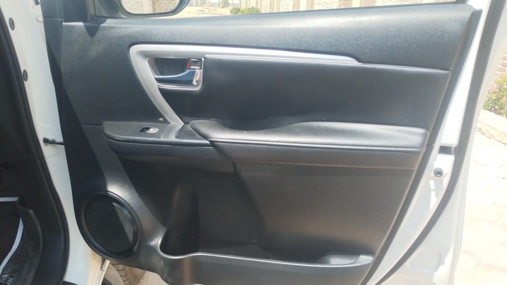 FR R DOOR