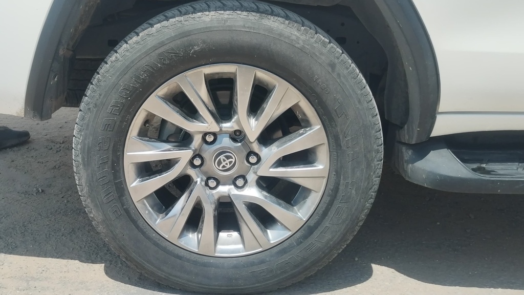 RR R TIRE
