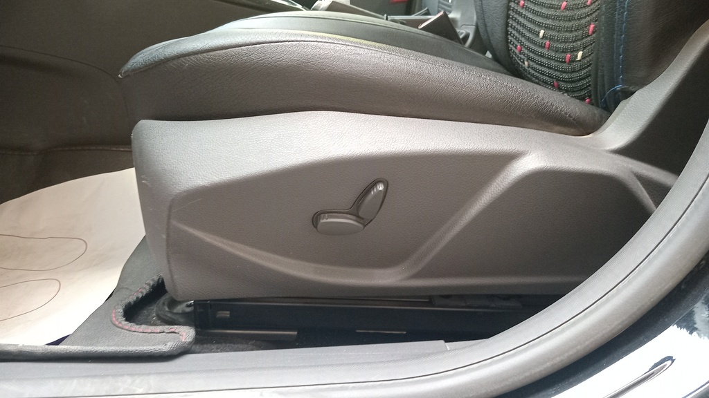 DRIVER SEAT SWITCHES