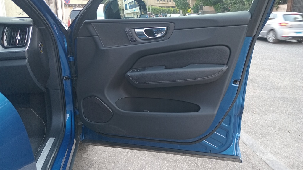 FR R DOOR