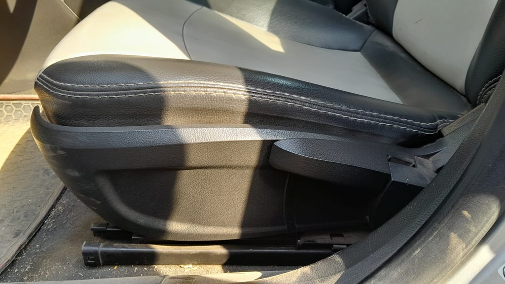 DRIVER SEAT SWITCHES