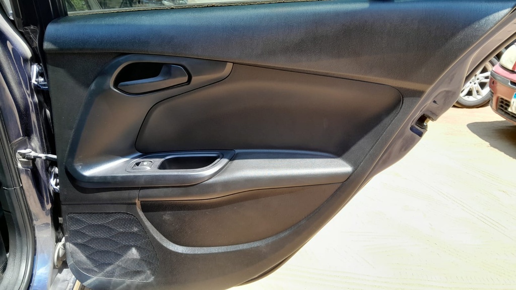 RR R DOOR