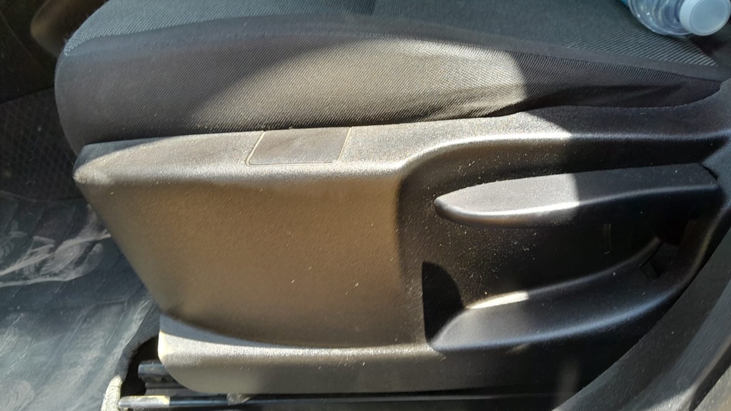 DRIVER SEAT SWITCHES
