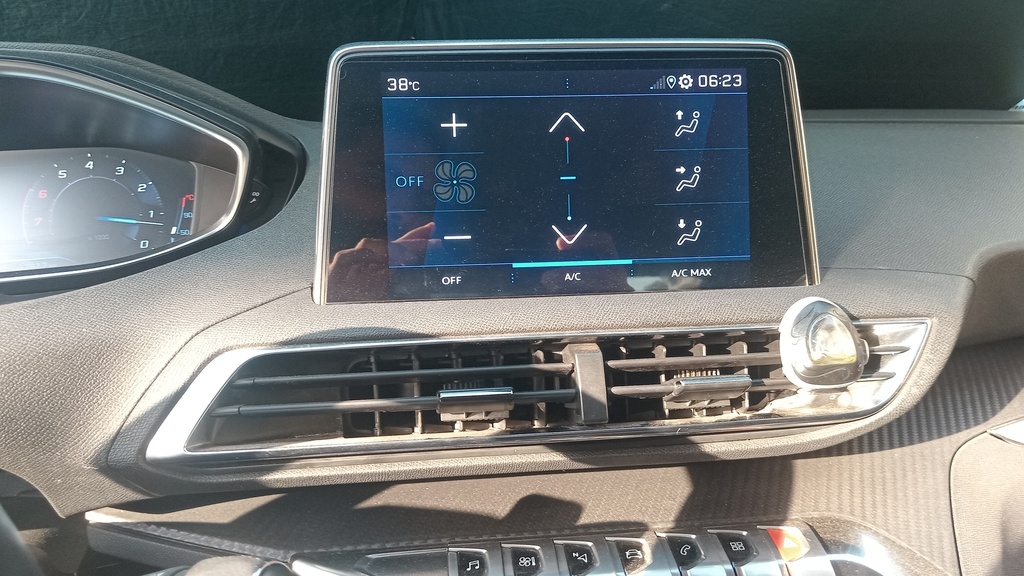 MULTIMEDIA SCREEN