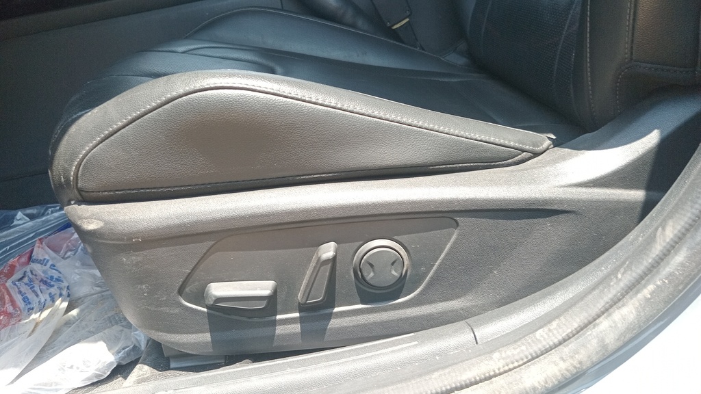 DRIVER SEAT SWITCHES