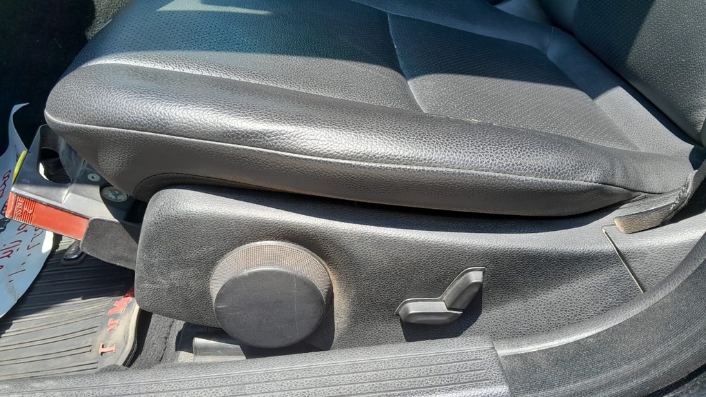 DRIVER SEAT SWITCHES
