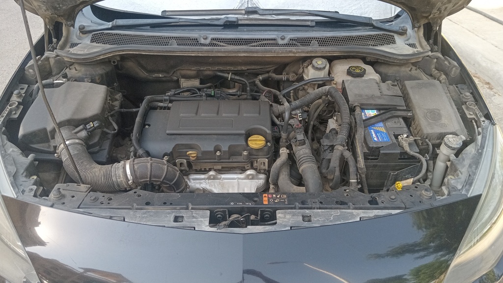 ENGINE COMPARTMENT