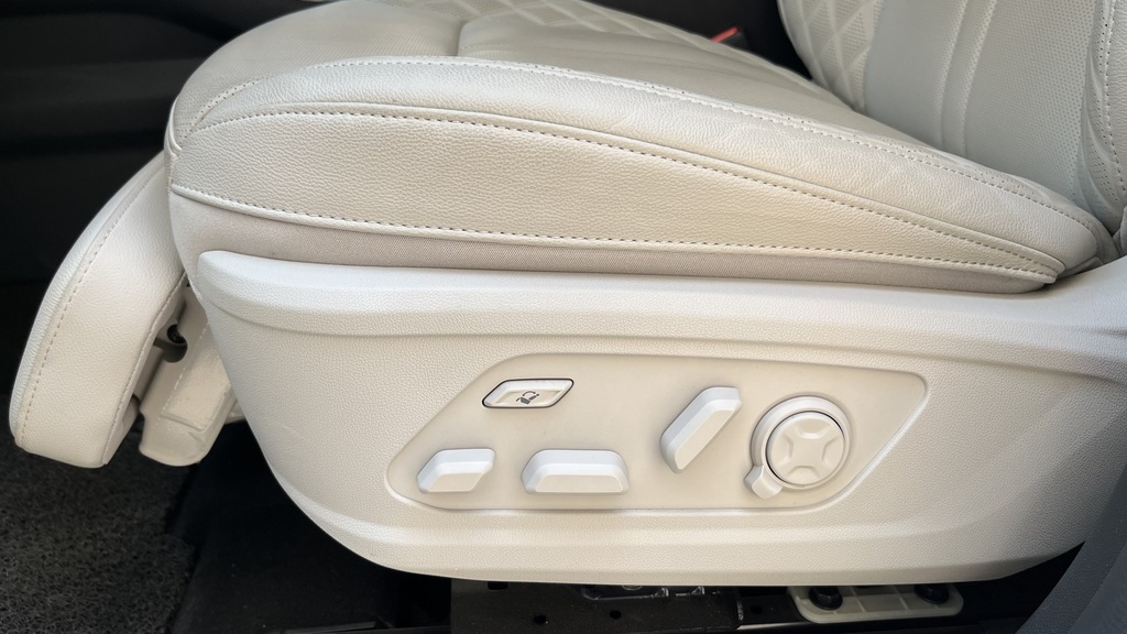 DRIVER SEAT SWITCHES