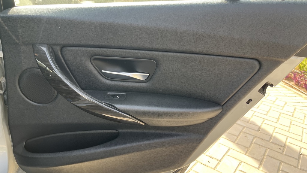 RR R DOOR