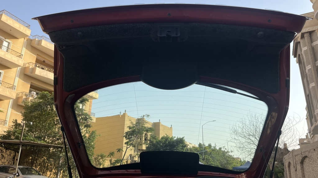 TRUNK HOOD