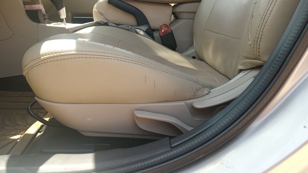 DRIVER SEAT SWITCHES