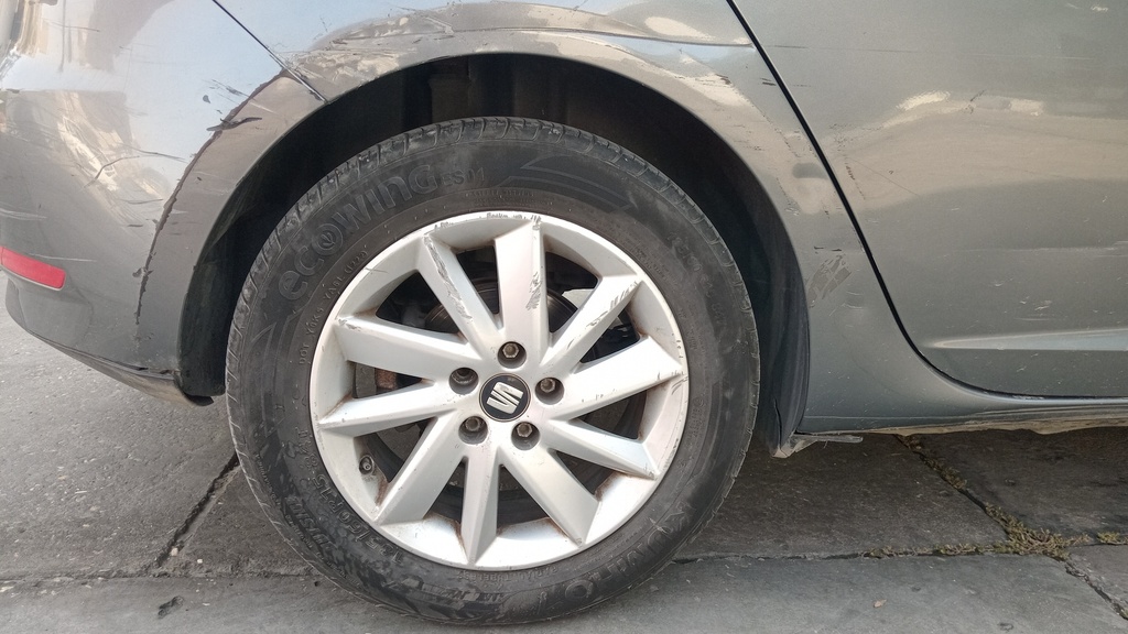 RR R TIRE