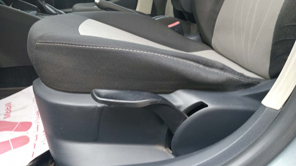 DRIVER SEAT SWITCHES