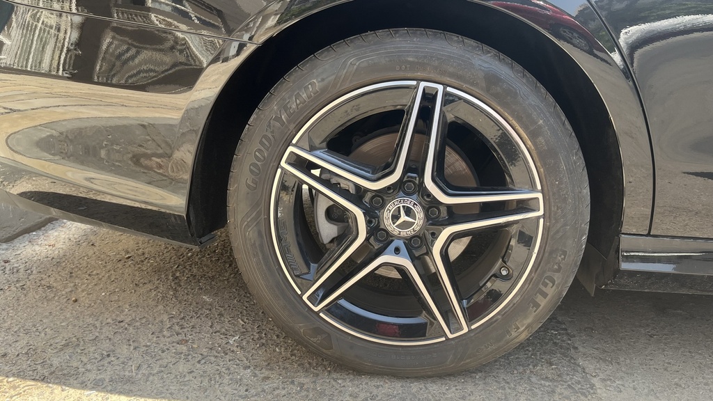 RR R TIRE