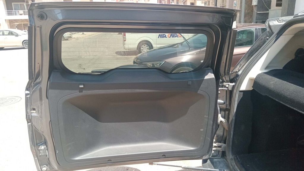 TRUNK HOOD