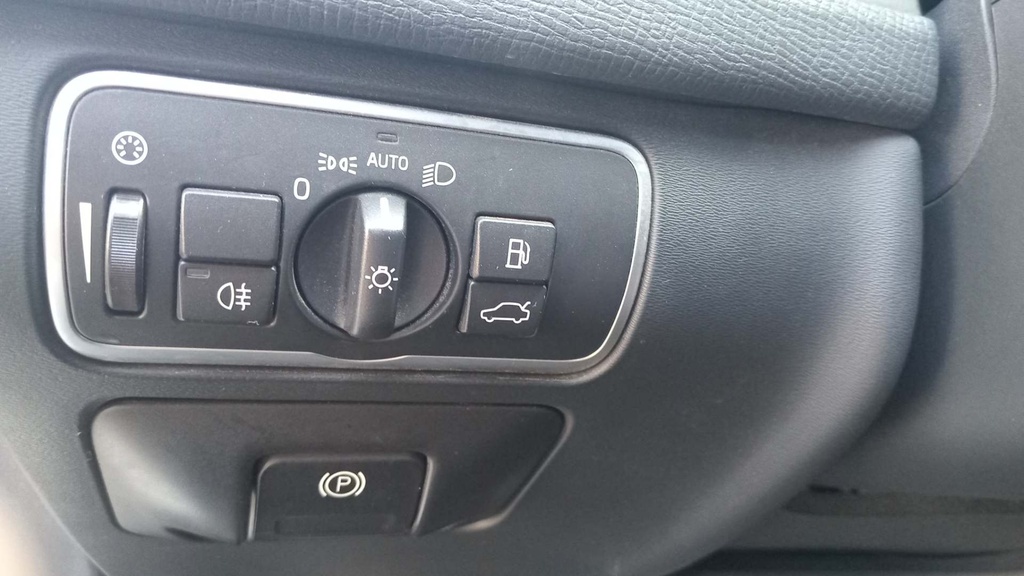 LIGHT SWITCHES