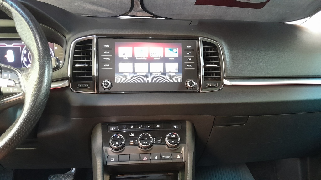 MULTIMEDIA SCREEN