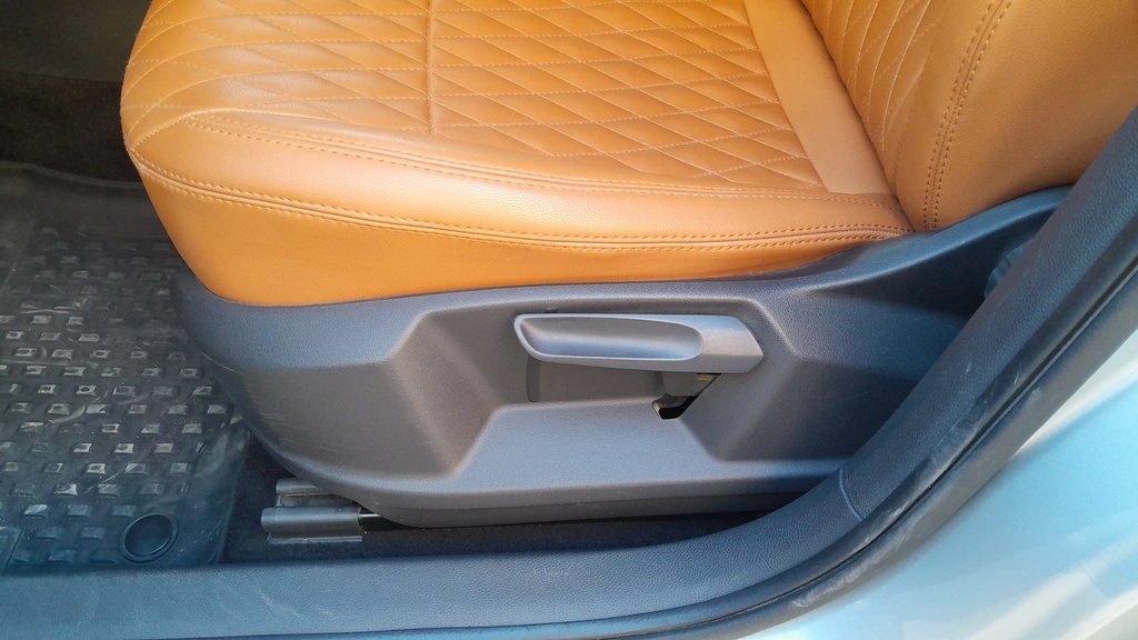 DRIVER SEAT SWITCHES